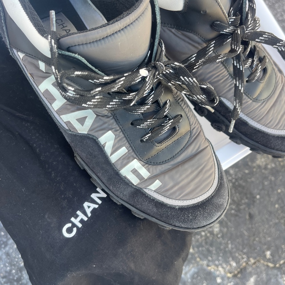 Original mens Chanel shoes - Picture 2 of 6